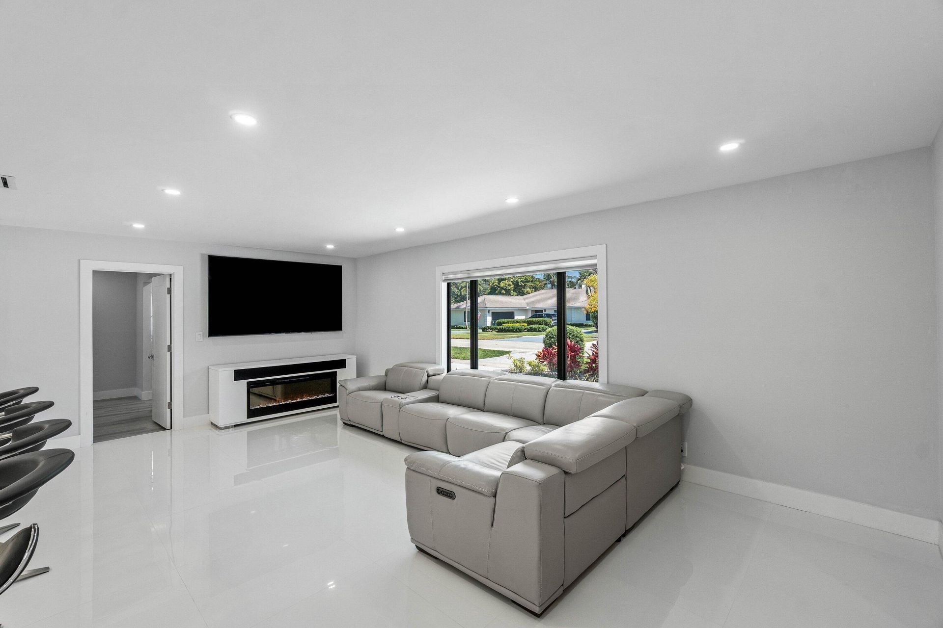 820 SW 16th Street, Boca Raton, FL 33486 Photo