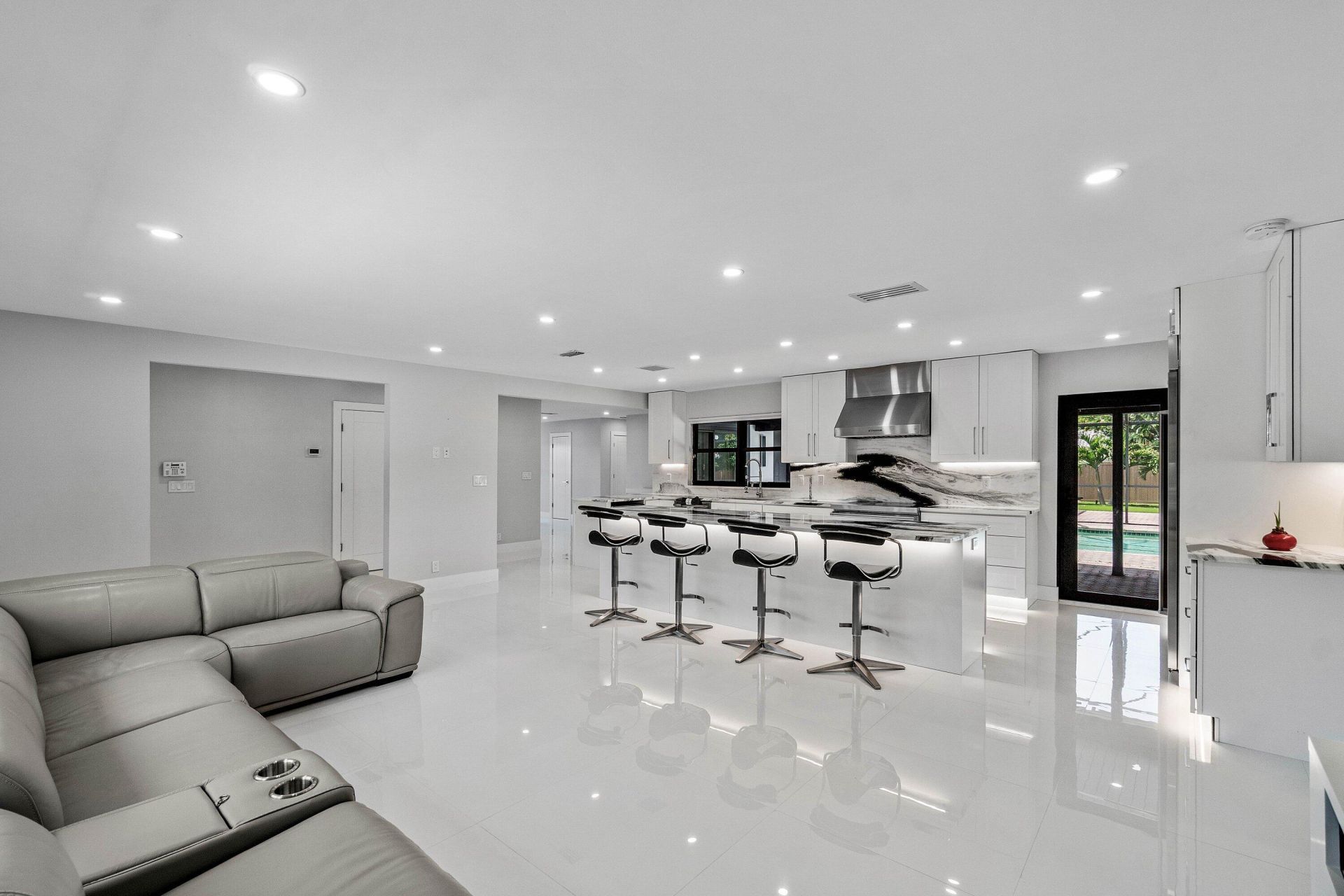 820 SW 16th Street, Boca Raton, FL 33486 Photo
