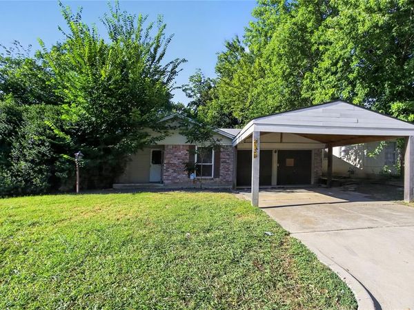 2108 Barton Drive , Arlington, TX 76010