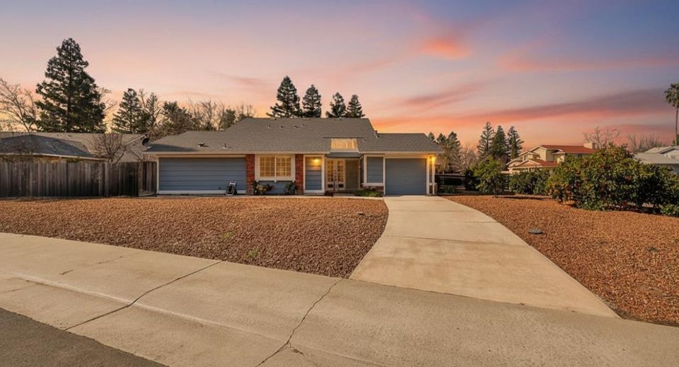 8312 Fintown Ct, Sacramento, CA 95828 Photo