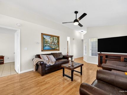 8312 Fintown Ct, Sacramento, CA 95828 Photo