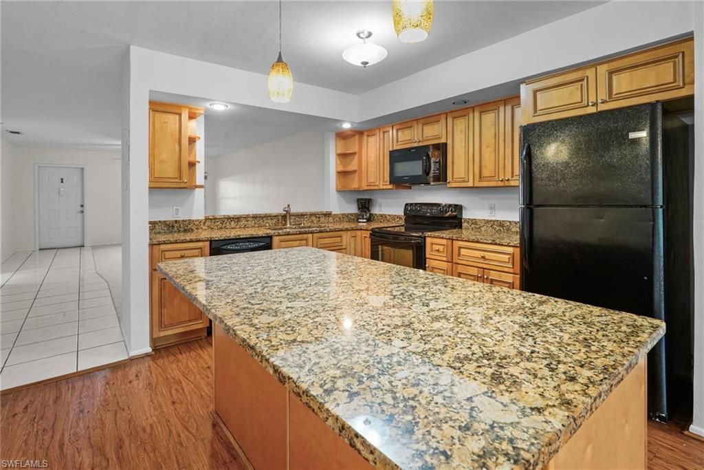 8302 Charter Club Cir , Unit 6, Fort Myers, FL 33919 Photo