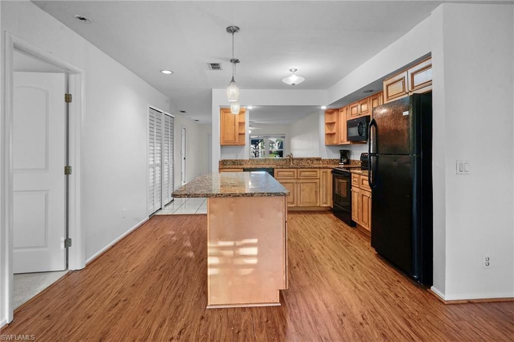 8302 Charter Club Cir , Unit 6, Fort Myers, FL 33919 Photo