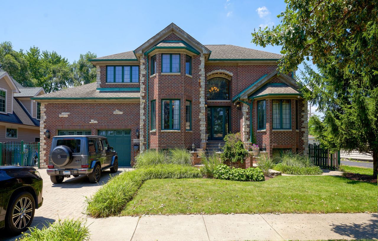 9508 Natoma Avenue , Oak Lawn, IL 60453