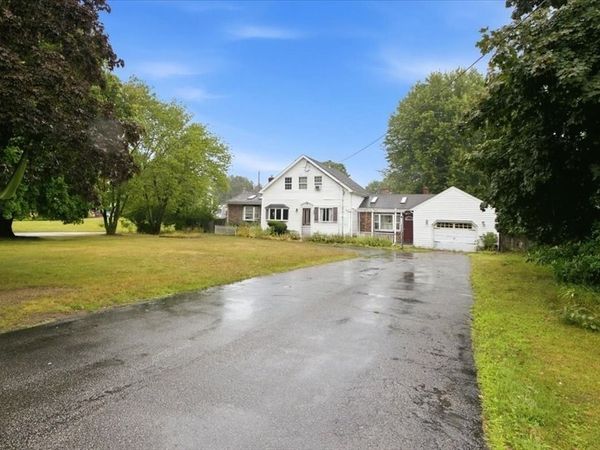 1 Mohawk Dr, North Attleboro, MA 02760