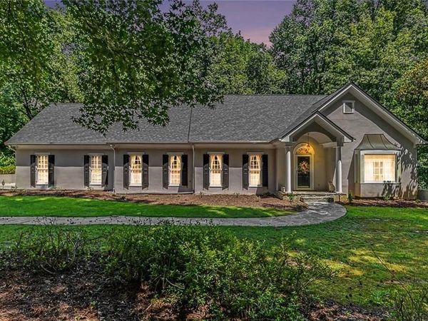 3040 Spalding Drive, Atlanta, GA 30350