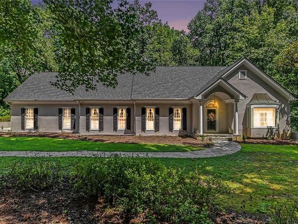 3040 Spalding Drive , Atlanta, GA 30350