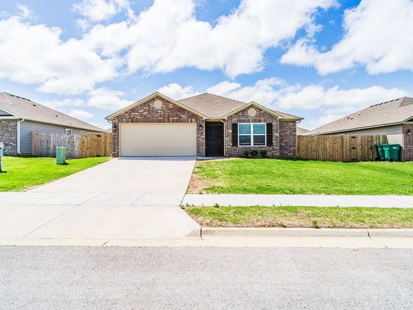 1731 King Road , Centerton, AR 72719