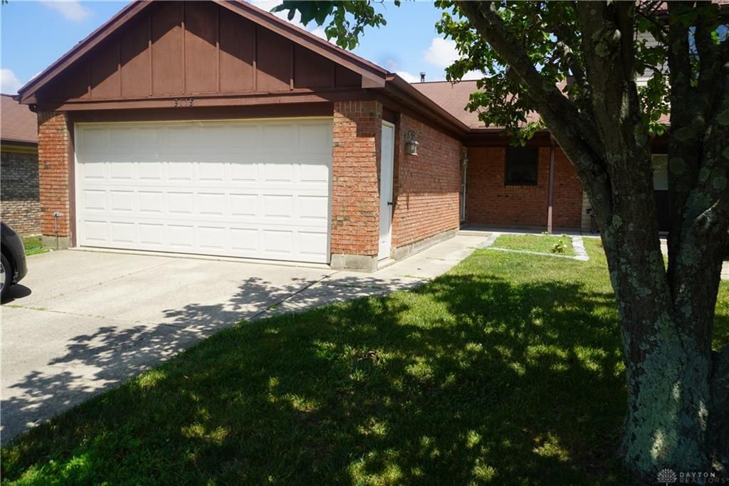 3118 S Cymar Drive, Beavercreek, OH 45434 Main Photo