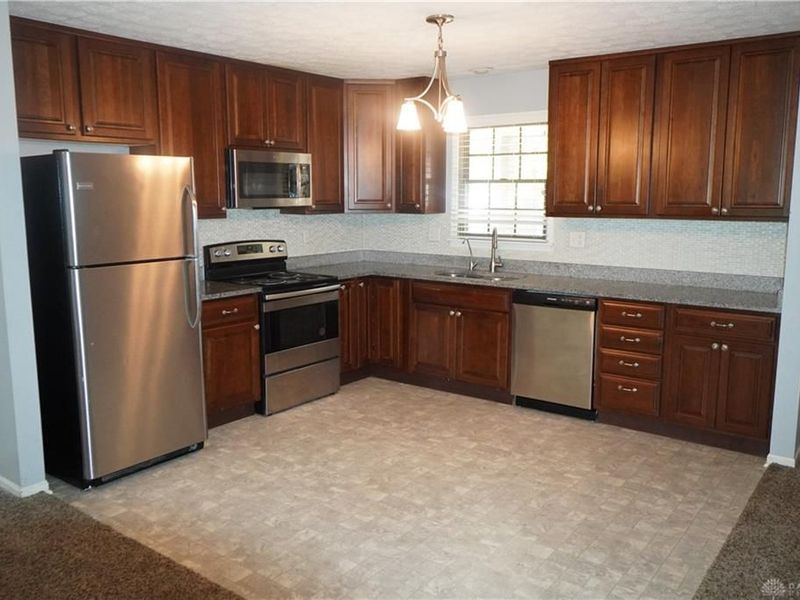 3118 S Cymar Drive, Beavercreek, OH 45434 Photo 3