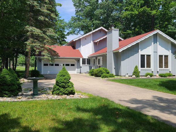 1840 Mission Hills Lane, Gaylord, MI 49735