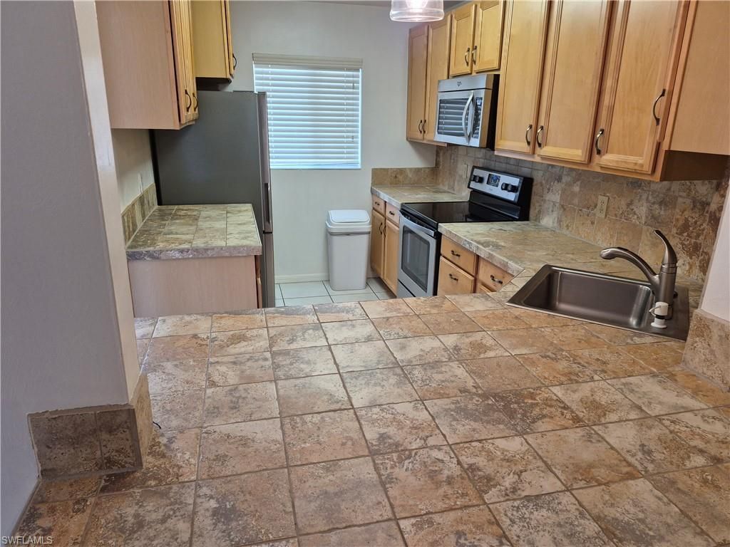 830 SW 48th Ter, Unit 3, Cape Coral, FL 33914 Photo