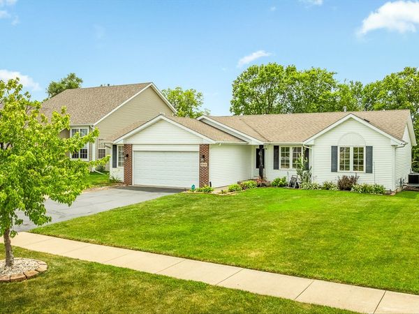 8460 Crooked Bend Road , Machesney Park, IL 61115