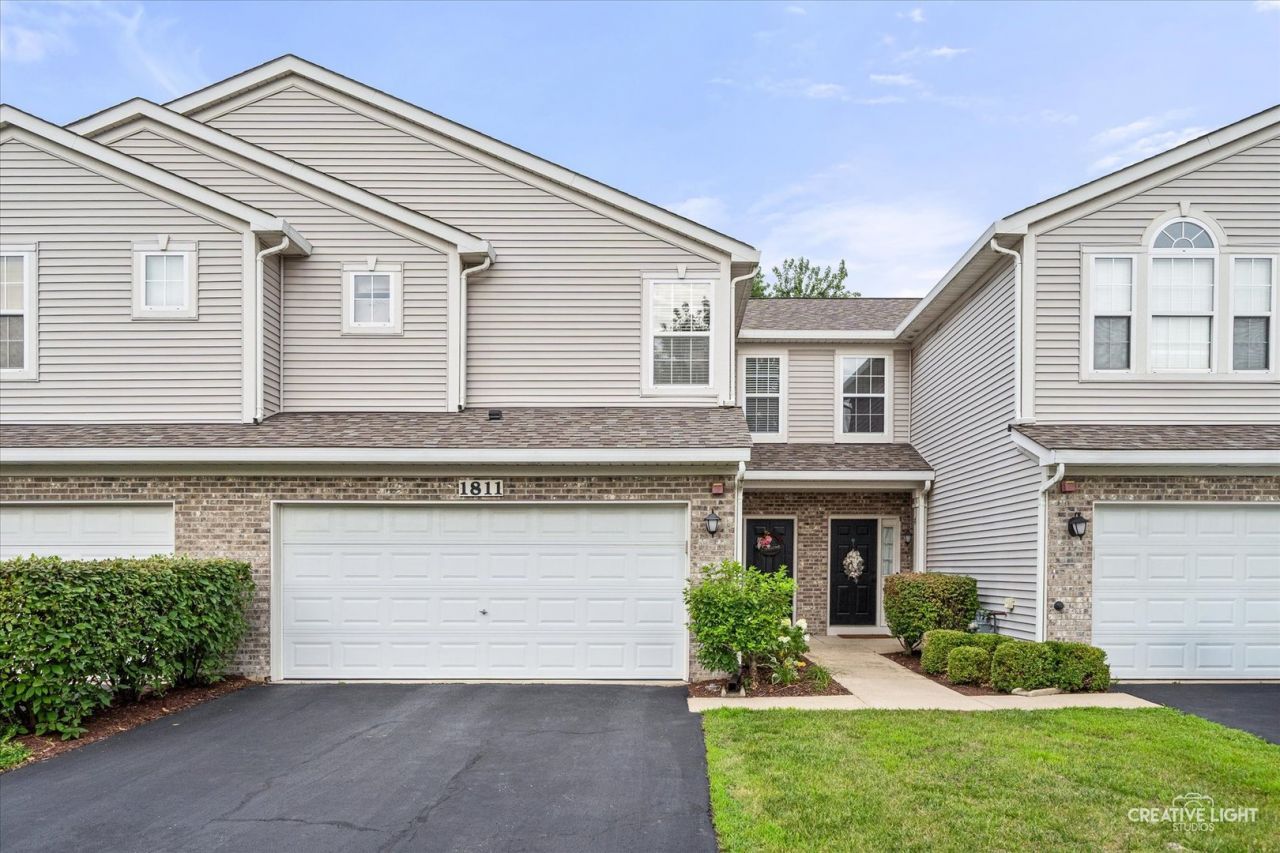1811 Candlelight Circle, Montgomery, IL 60538 Main Photo