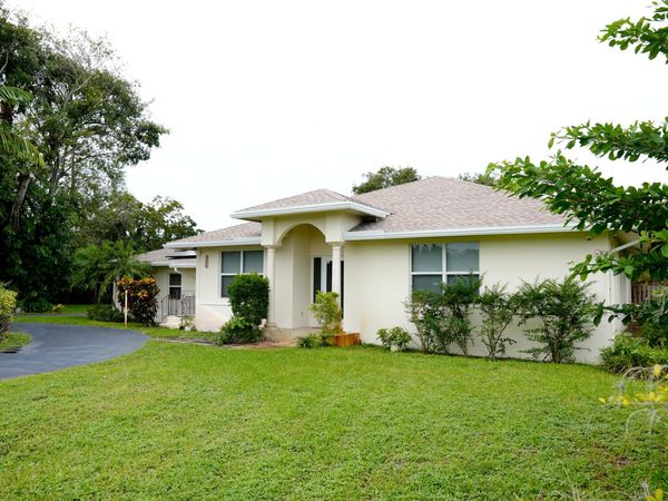 821 SW 13TH Court, Pompano Beach, FL 33060