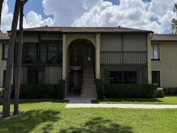 718 SUNNY PINE Way, Unit B1, Greenacres, FL 33415