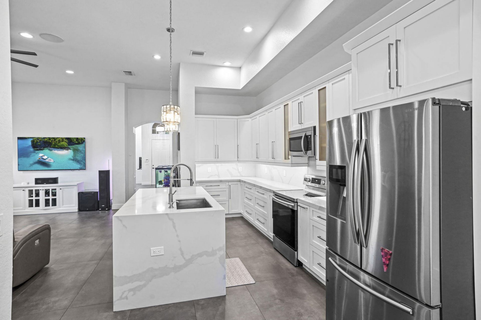 455 Cresta Circle, West Palm Beach, FL 33413 Photo