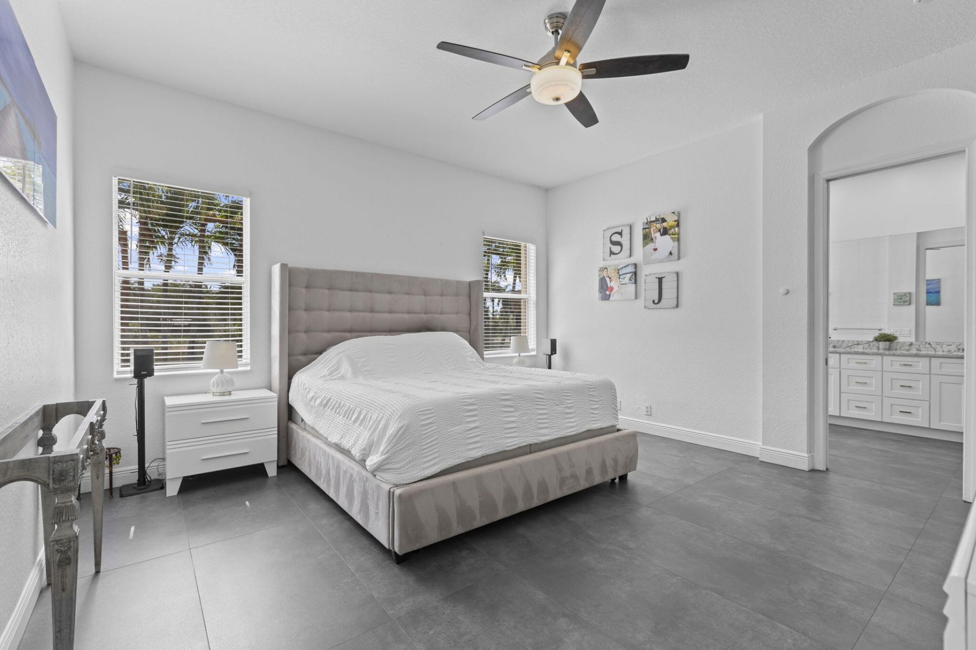 455 Cresta Circle, West Palm Beach, FL 33413 Photo