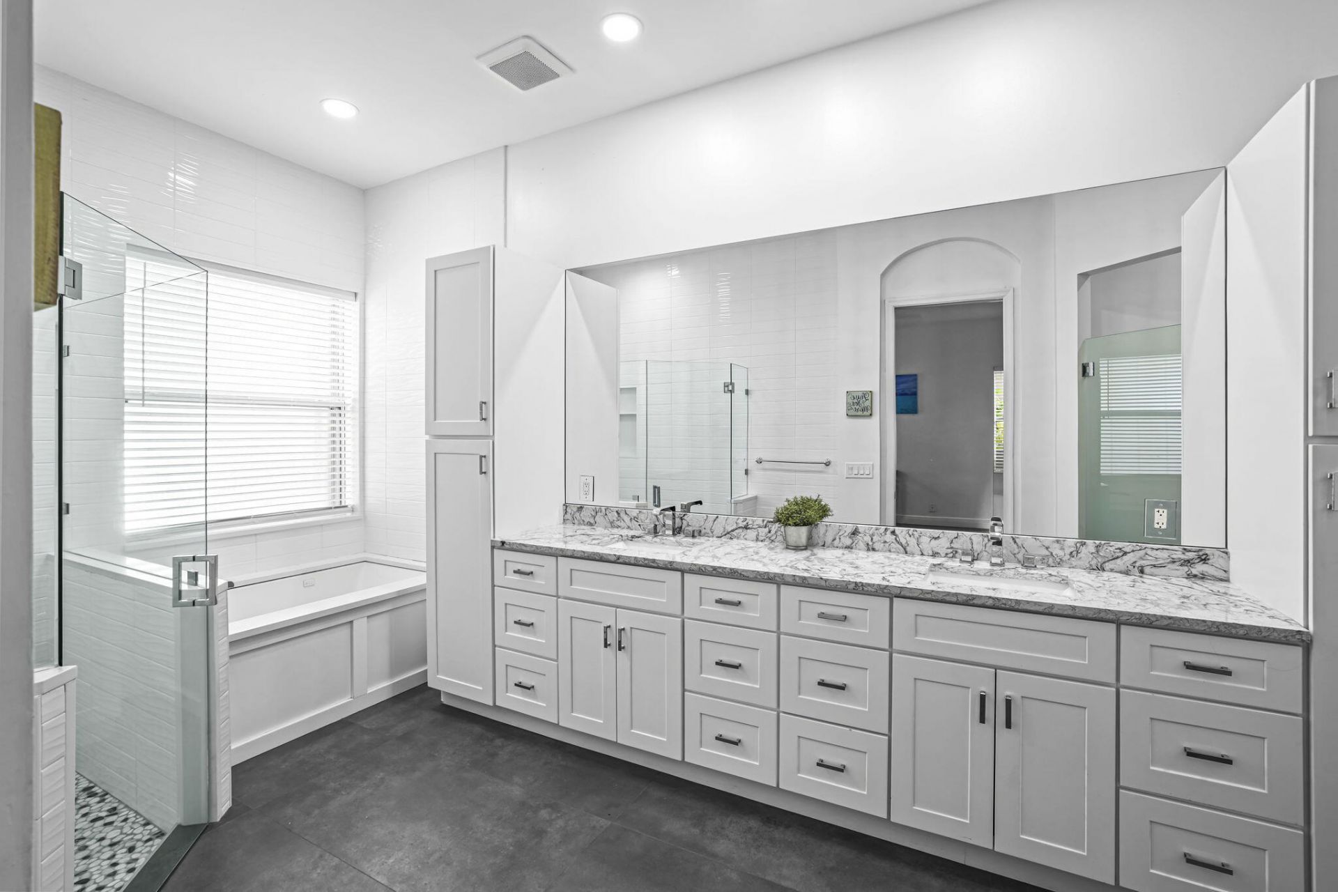 455 Cresta Circle, West Palm Beach, FL 33413 Photo