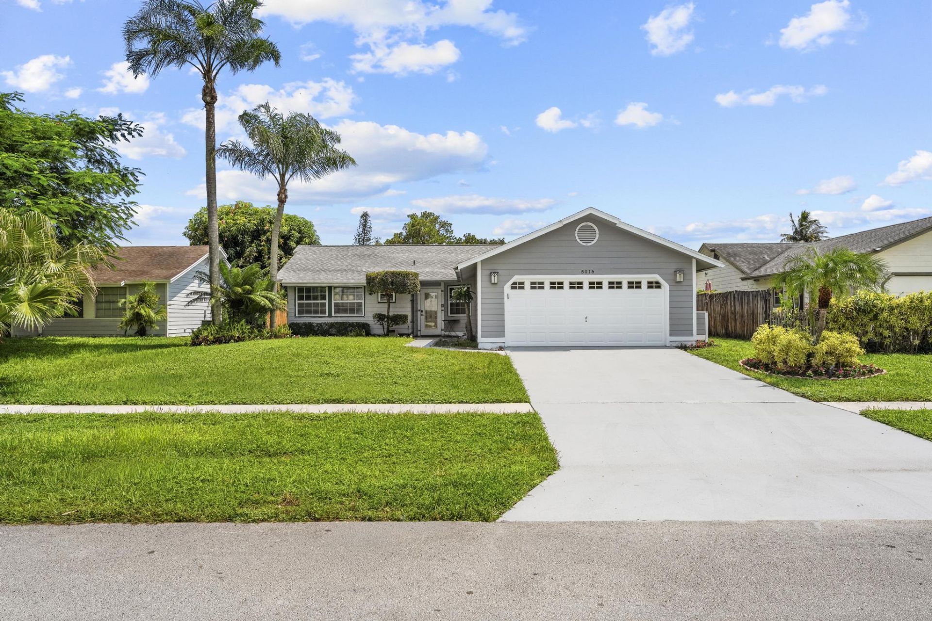 5016 El Claro Circle, West Palm Beach, FL 33415 Photo