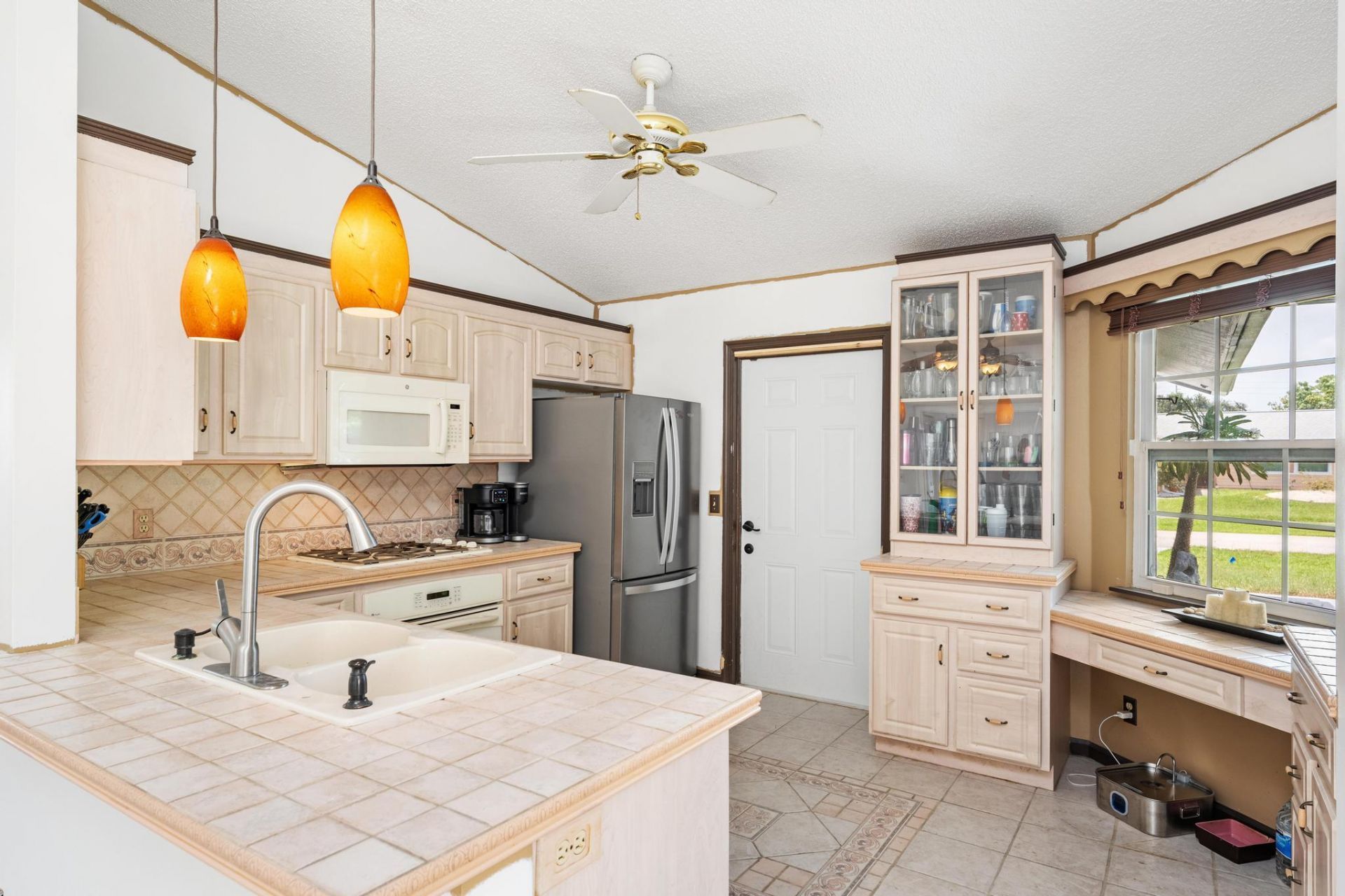 5016 El Claro Circle, West Palm Beach, FL 33415 Photo
