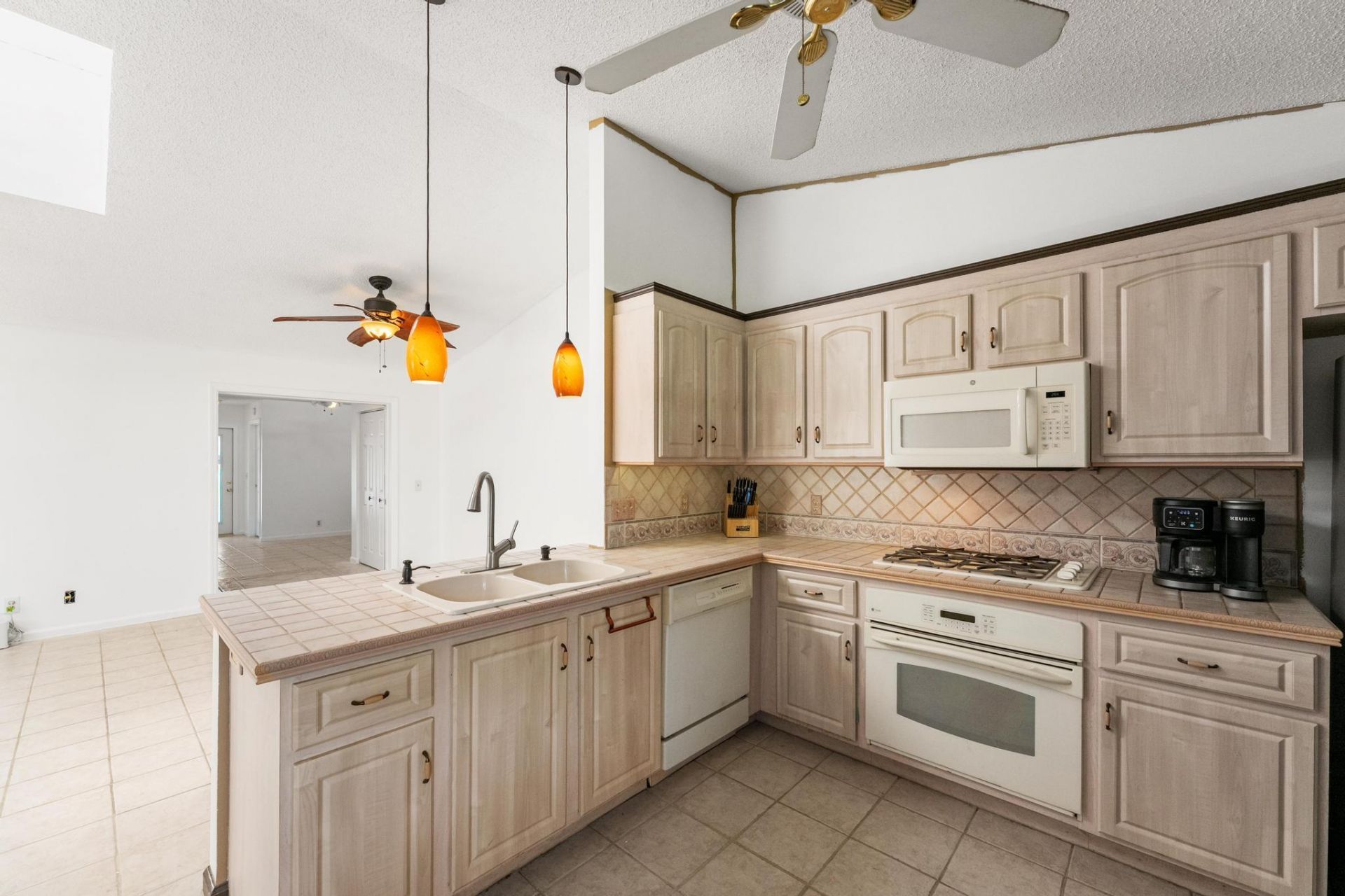 5016 El Claro Circle, West Palm Beach, FL 33415 Photo