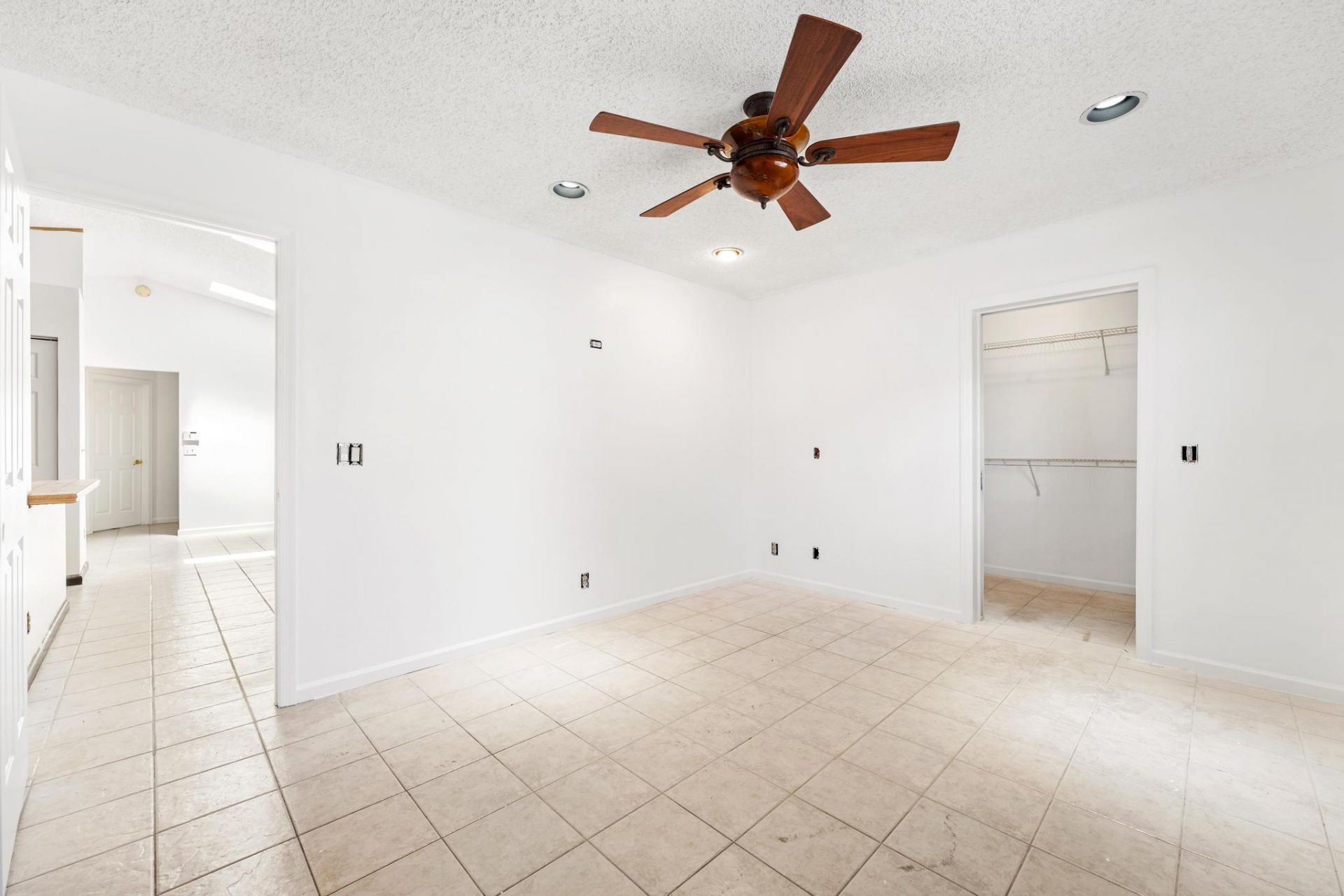5016 El Claro Circle, West Palm Beach, FL 33415 Photo