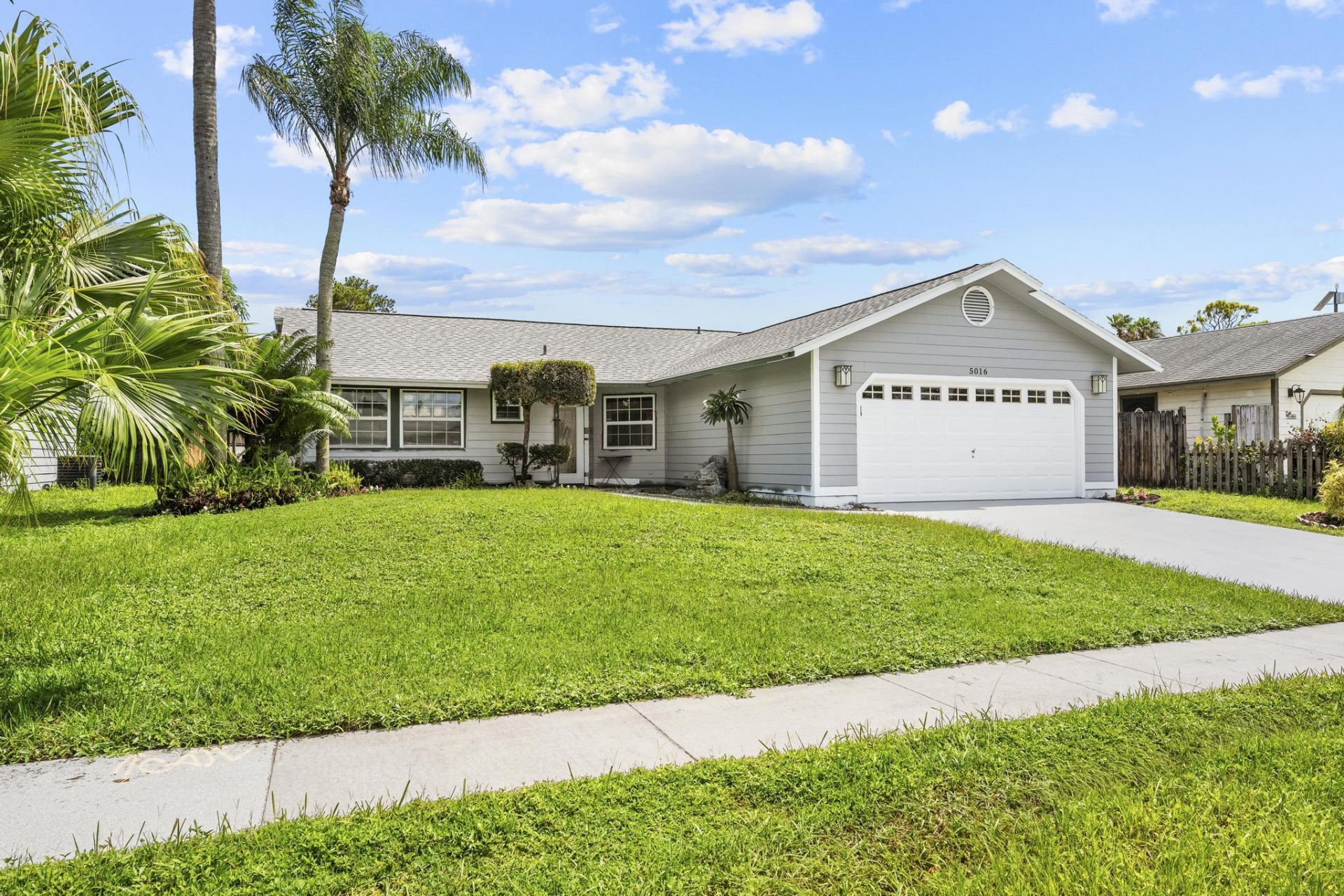 5016 El Claro Circle, West Palm Beach, FL 33415 Photo