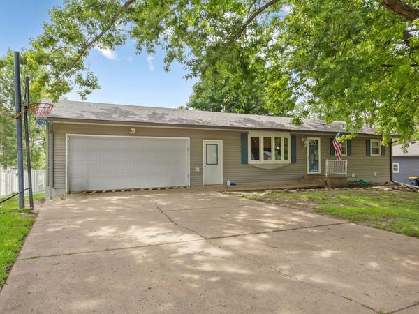1401 Summer Lane, Faribault, MN 55021