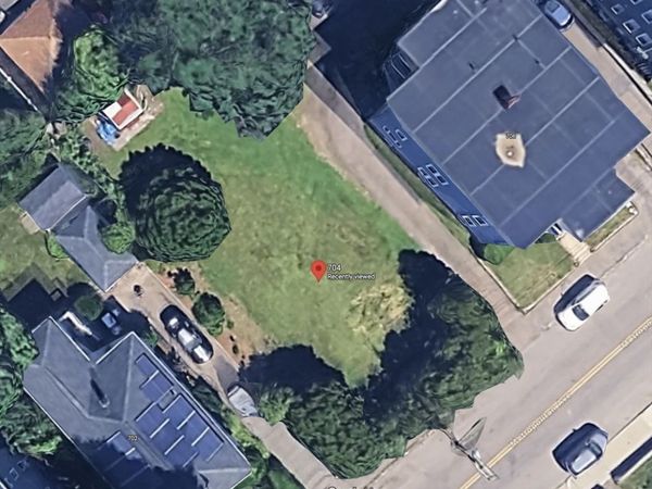704 Metropolitan Ave, Boston, MA 02136