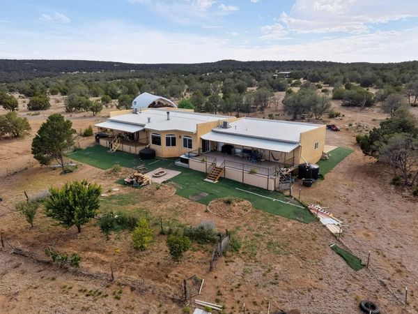 51 Wolf Trail, Edgewood, NM 87015
