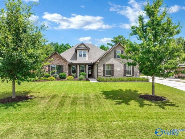1111 Flatts Trace SW, Cullman, AL 35055