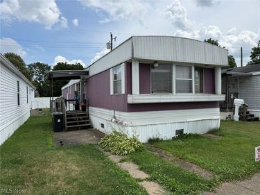 610 Patricia Avenue NW, New Philadelphia, OH 44663