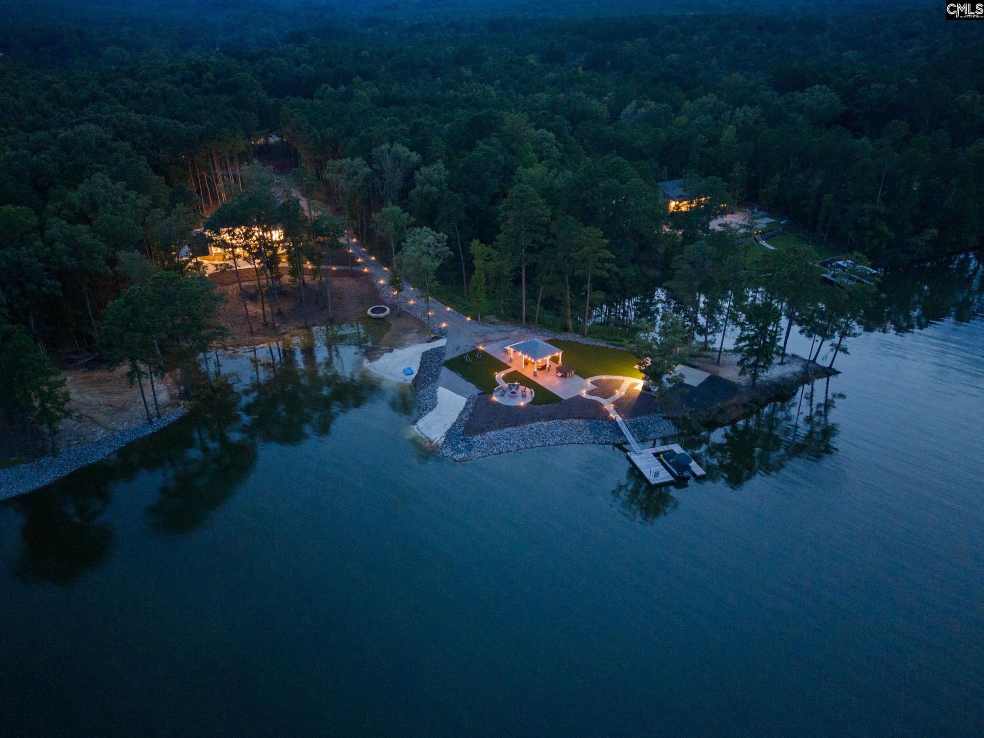 1075 Retreat Way  Photo 4