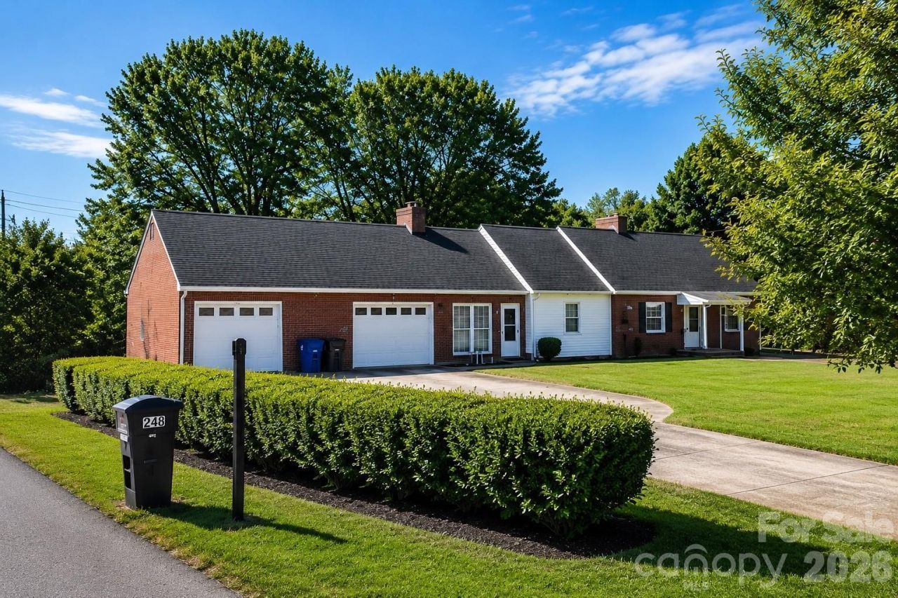 246 Robbins Road, Winston Salem, NC 27107 Main Photo