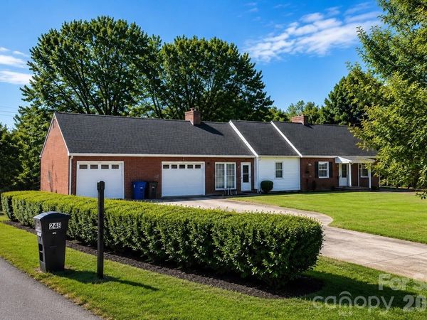 246 Robbins Road, Winston Salem, NC 27107