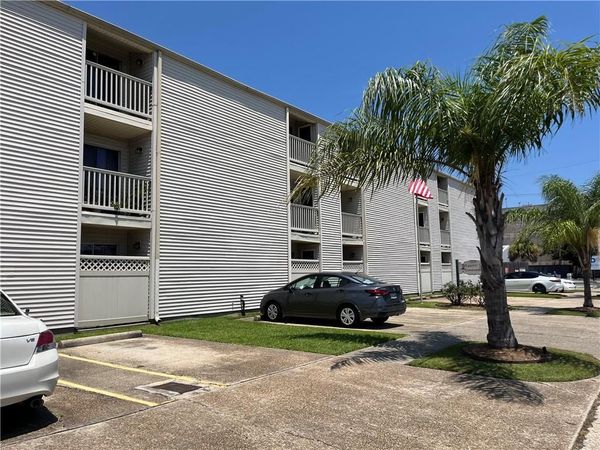 2330 EDENBORN Avenue, Unit 201, Metairie, LA 70001