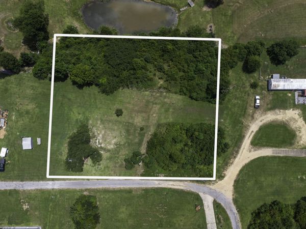 17 Barry'S Ln., Collins, MS 39428