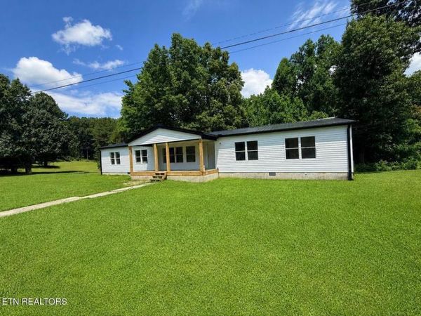 1035 Star Point Rd, Jamestown, TN 38556