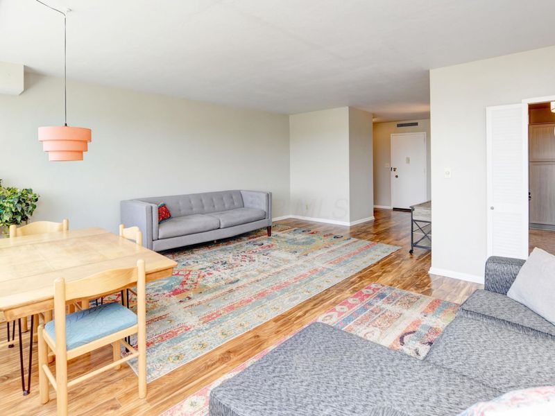 1620 E Broad Street , Unit 606, Columbus, OH 43203 Photo 8