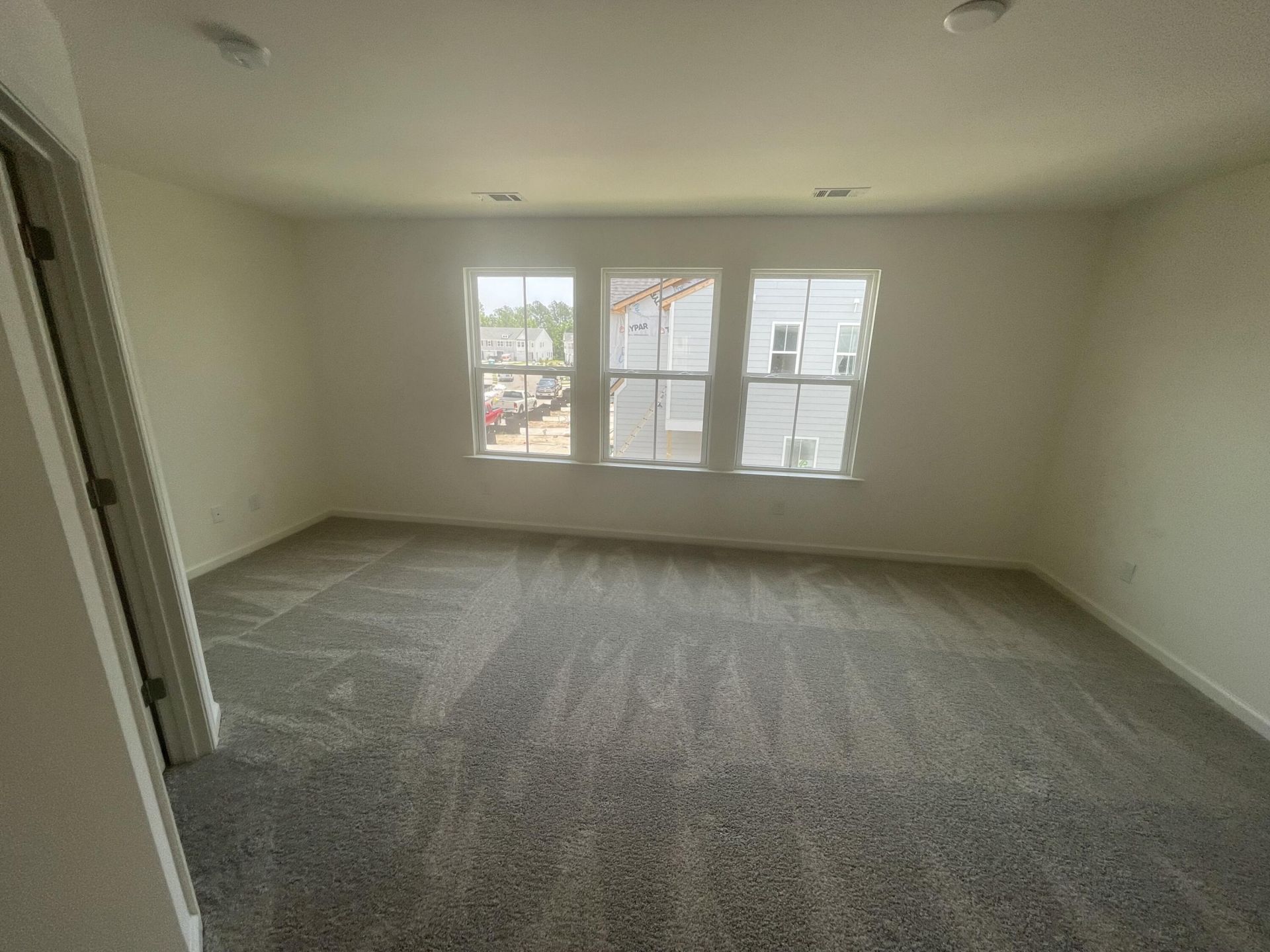 440 Trotters Lane Photo 4