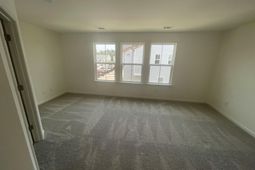 440 Trotters Lane photo 4