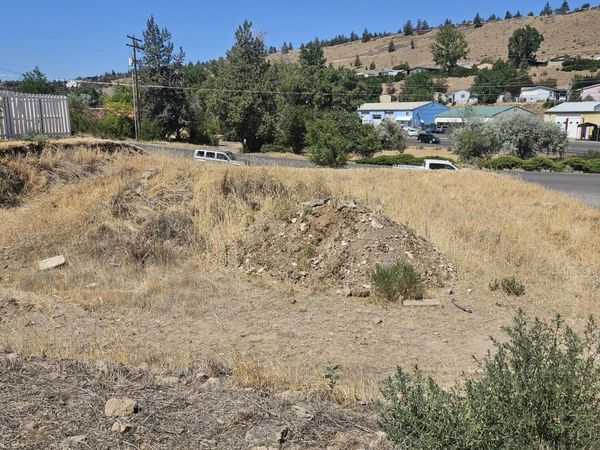 359 SW Madison Street SW, Madras, OR 97741