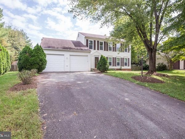 10136 YORKTOWN DRIVE, GREAT FALLS, VA 22066