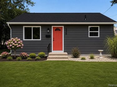 536 Wood Street, Fenton, MI 48430