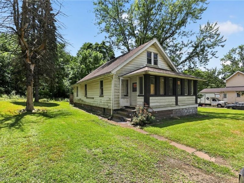 211 Broadview Avenue, Girard, OH 44420 Photo 3