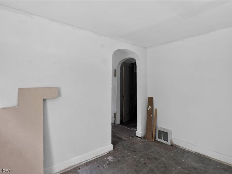 211 Broadview Avenue, Girard, OH 44420 Photo 8