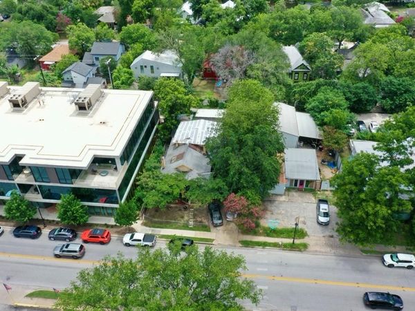 1409 E Cesar Chavez ST, Austin, TX 78702