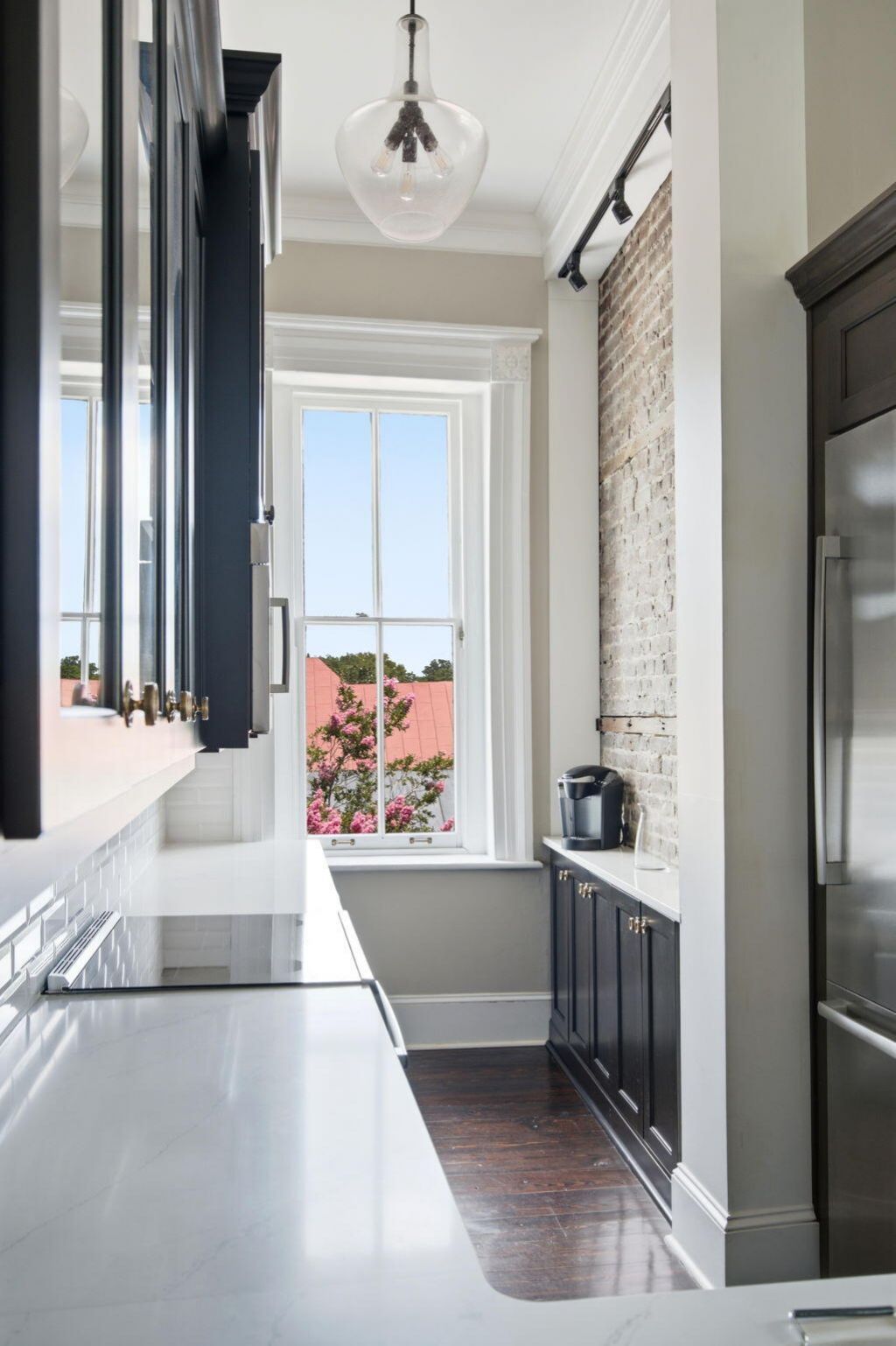 214 Calhoun Street Photo 11