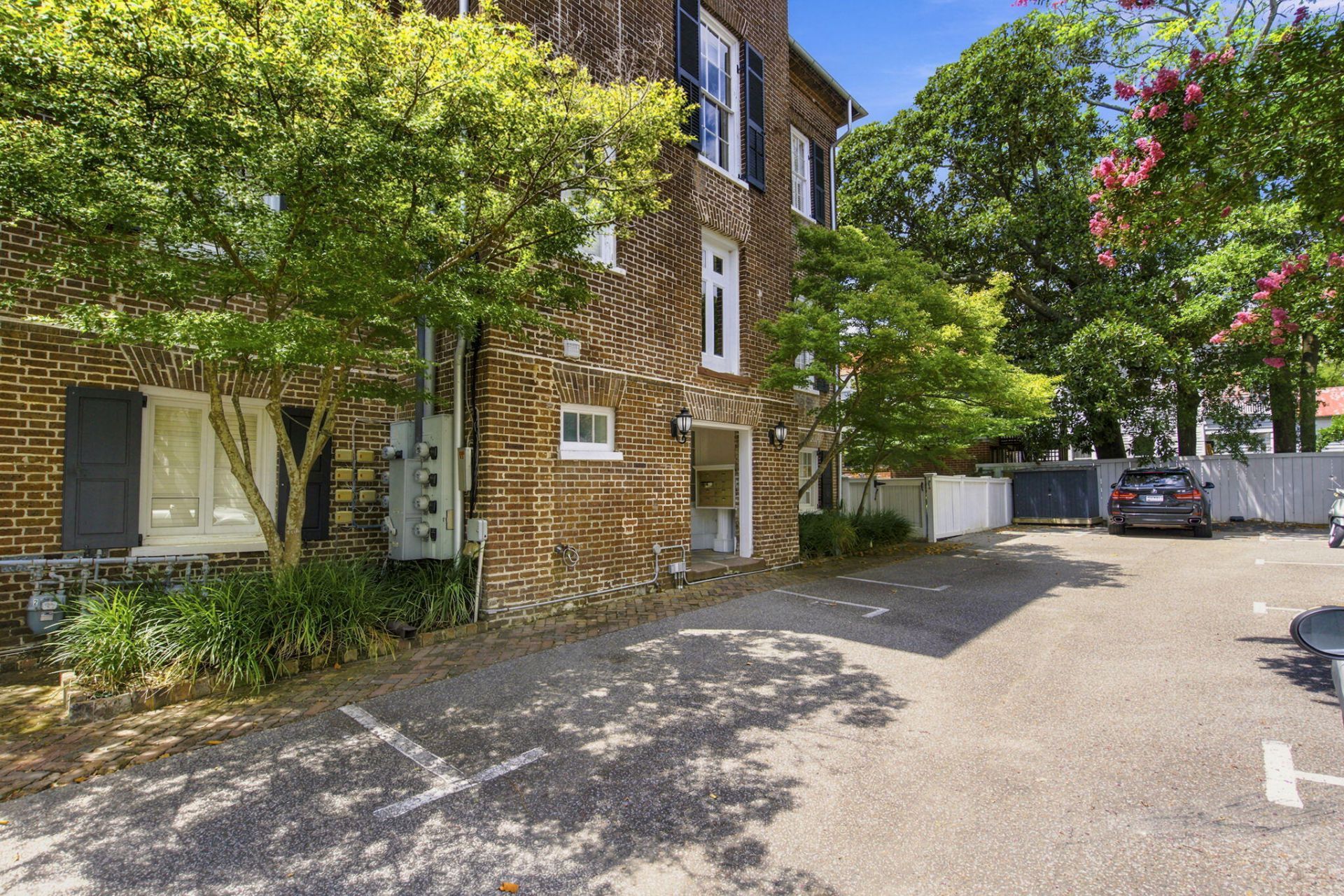 214 Calhoun Street Photo 25